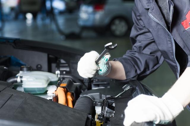 「自動車整備士」土日祝休み／残業少なめ